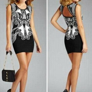 GUESS BLACK AND WHITE "ORNATE" PAISLEY BODYCON MINI-DRESS  SIZE SMALL